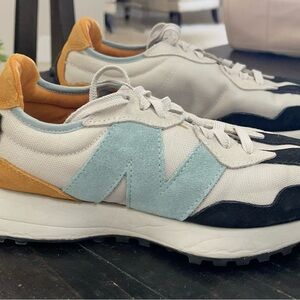 NEW BALANCE/THE INTELLIGENT CHOICE 327 nude/orange/light blue and black